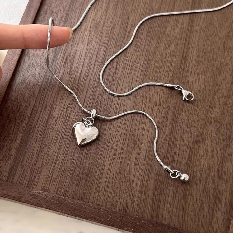 Exaggerated Heart Pendant Necklace Heart Necklace Stainless Steel Texture Fashion and Trendy Jewelry Suitable for Women