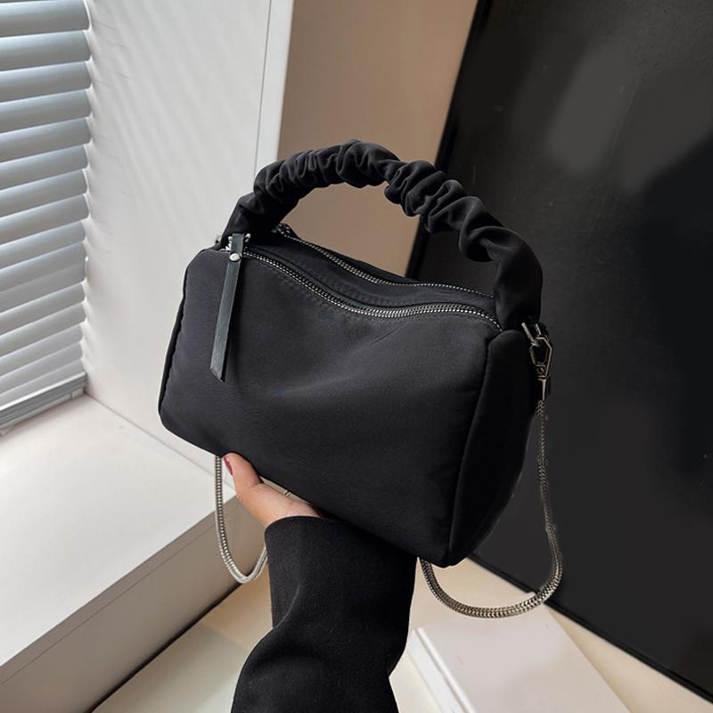 

Модная универсальная сумка кроссбоди на цепочке для мобильного телефона, осенне-зимняя нейлоновая женская сумка на плечо-подушка AVE 21x10x13cm чёрный