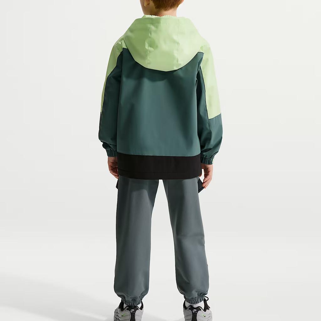 Nike Kids Jackets Hooded Moderate IR8080-010