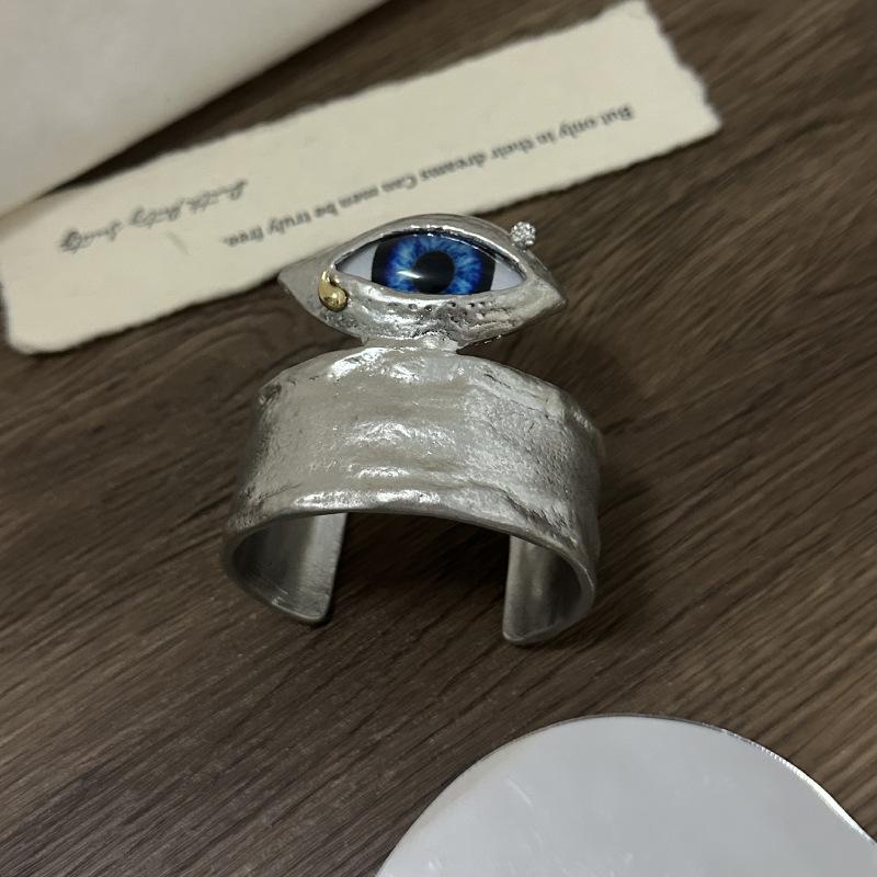 Vintage Personalized Metal Blue Eyes Cuff Bracelet For Women Fashion Jewelry Exaggerated Hand Open Bangles Accessories Gifts