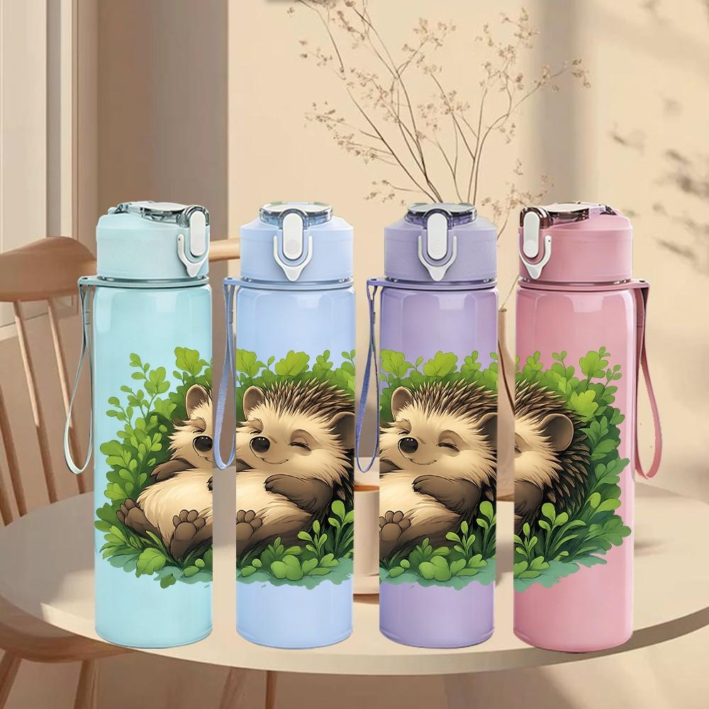 1PC Bush Cute Hedgehog 750ml Color Plastic Sports Water Bottle Leakproof Flip Straw Lid Suitable for Sports Office Home Use