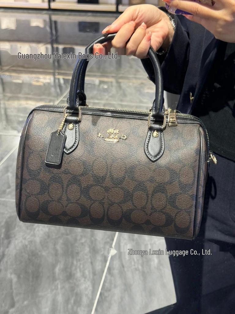 Bolsa Travesseiro Coach Rowan 25 Boston: Bolsa de Mão Clássica Monograma de Grande Capacidade & Bolsa Transversal de Ombro