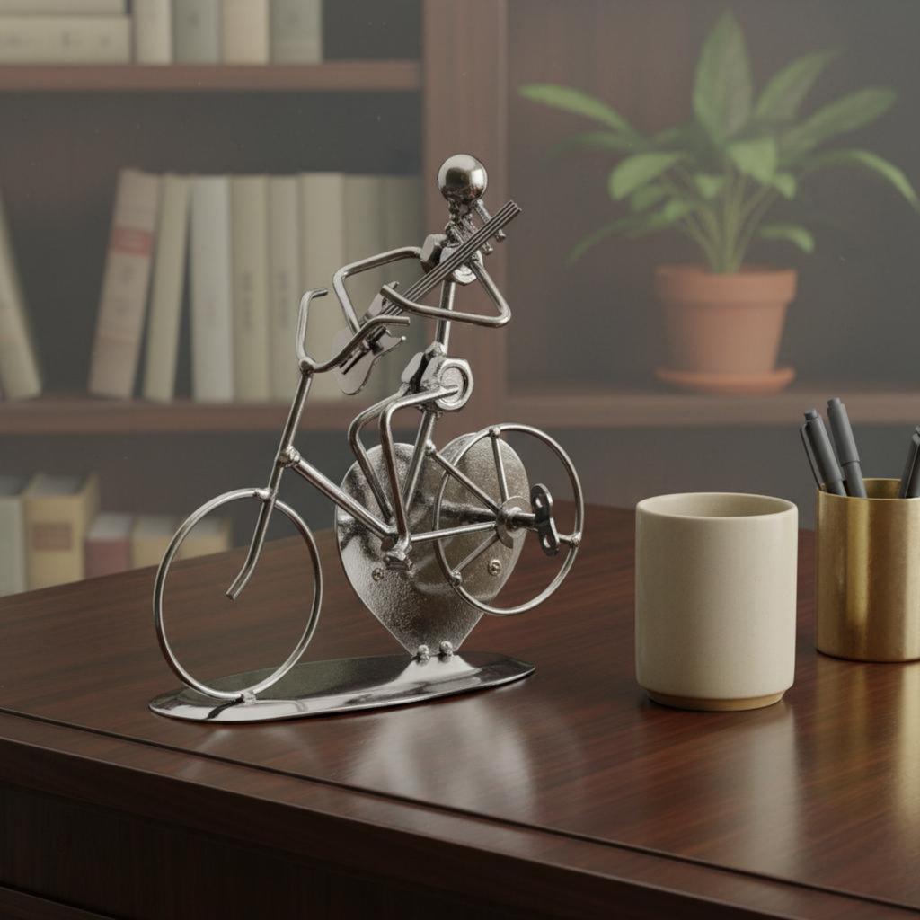 Rzeźba Rowerowa Prezent Metalowa Figurka Roweru Statua Rowerowa Rękodzieło Ornament na Biurko Minimalistyczny do Salonu