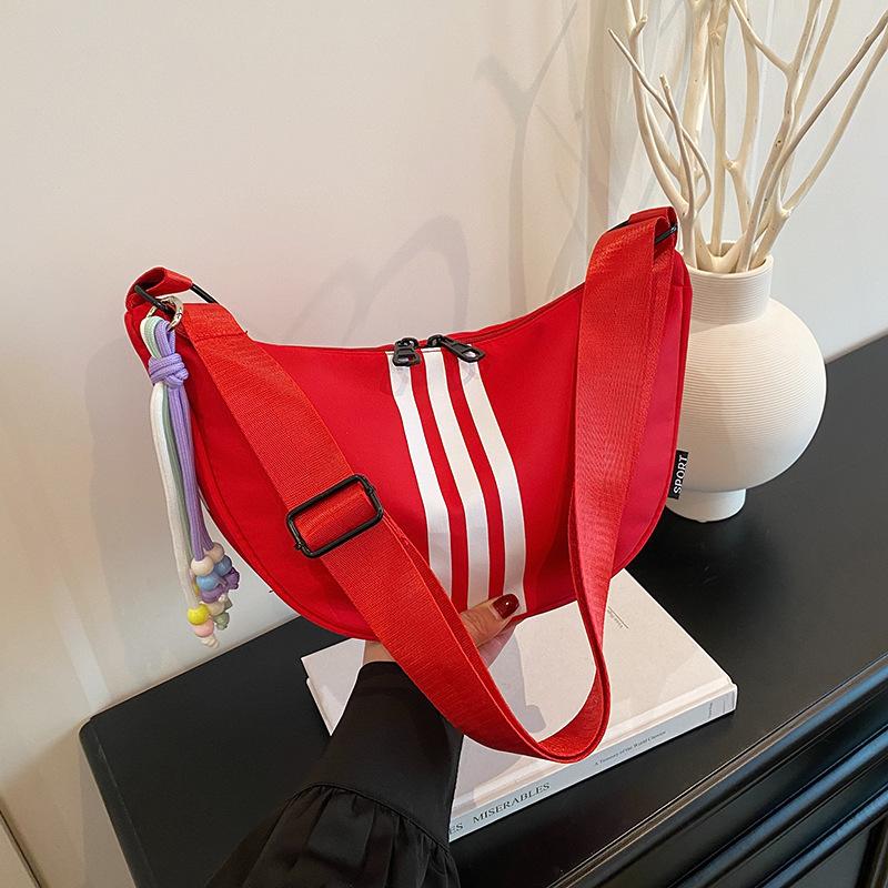 Summer Waterproof Nylon Cloth Bag Women's New Casual Messenger Dumpling Bag Versatile Ins Popular Shoulder Bag