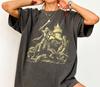 Ritter Katze Reiter T-Shirt, Retro Mittelalter Dunkle Kunst Grafik T-Shirt