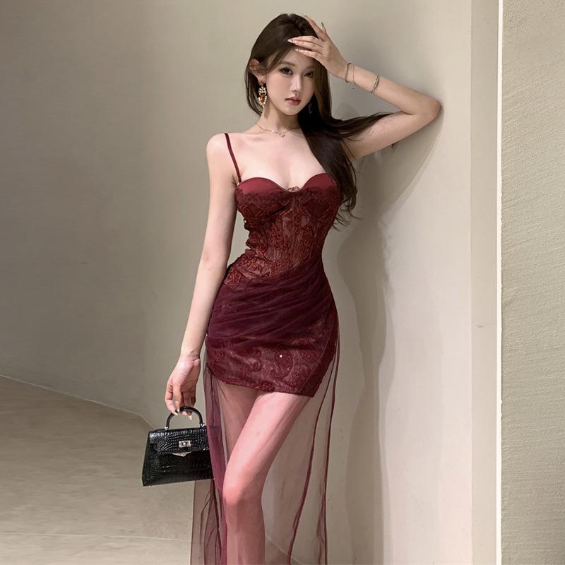 

Женское приталенное платье-сетка с кружевом и вставками от Temperament Spice Girl L