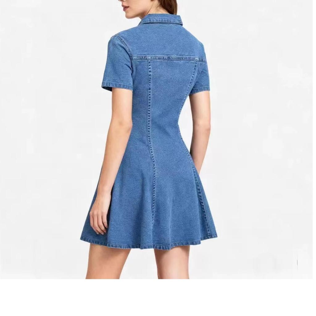 2026 שמלת חולצת ג'ינס חדשה לנשים עם צווארון דש וכיווץ במותן, סגנון קז'ואל