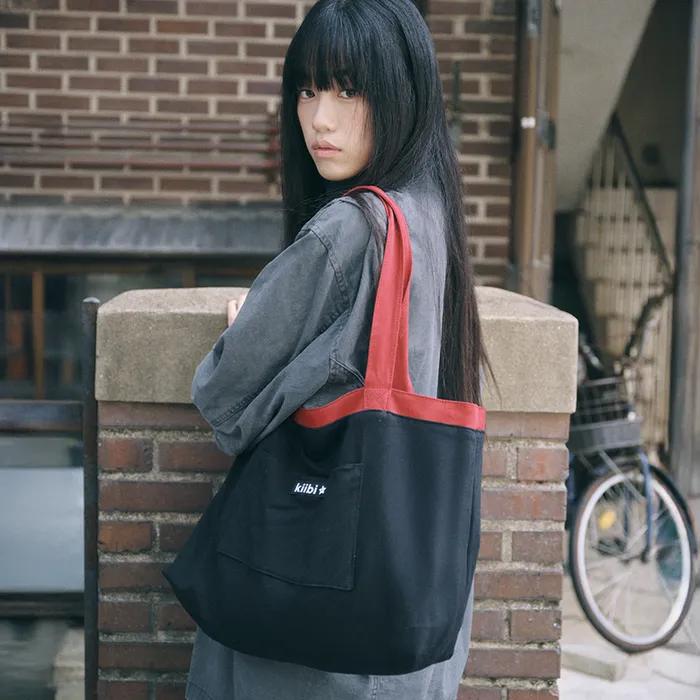 Big Pocket Shoulder Bag Red