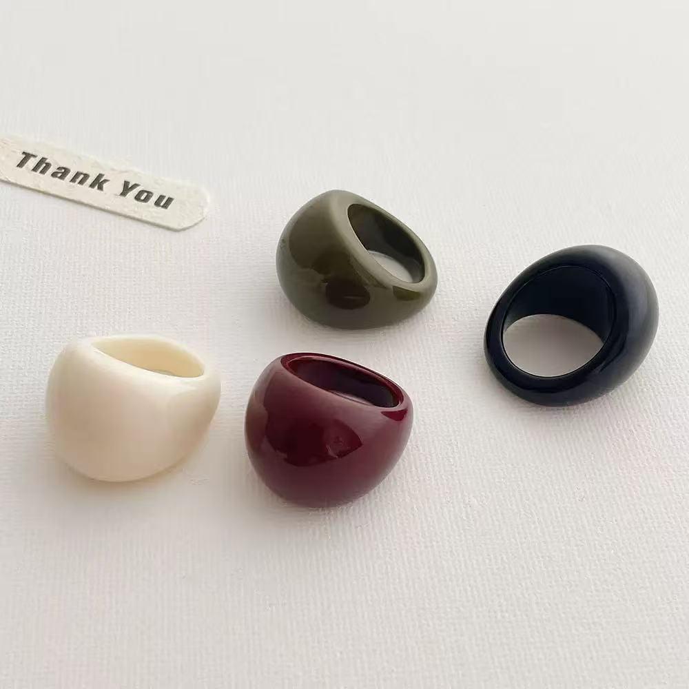 Korean Blogger Style Oval Resin Signet Ring - Women's Fashion Versatile Ring