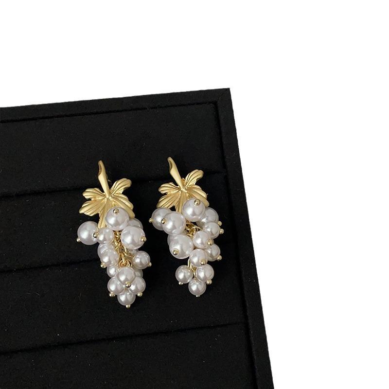 Orecchini a perno retrò francesi con perline a forma di uva: Lussuoso, Trendy e Versatile per Donne
