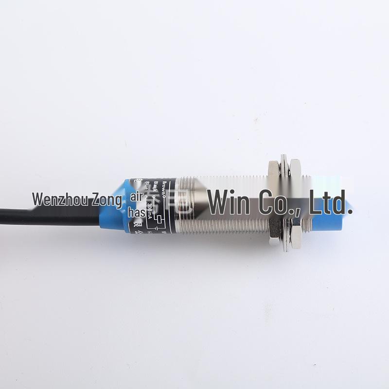 Metal Sensing Inductive Proximity Switch LJ18A3-8-Z/BX, 24V DC Three-Wire, Normally Open