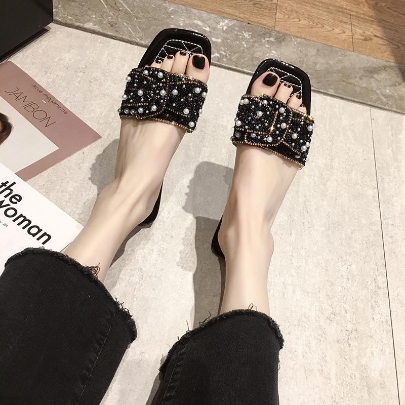 Fashion Rhinestone Flat Sandals Ladies New Low Heel Summer Slippers Elegant Fashion Luxury Women Sandals Outdoor Non-slip Casual Sandals