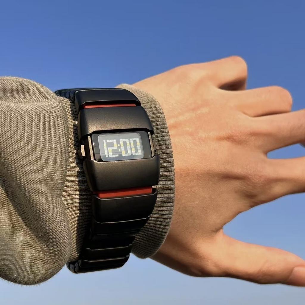 New Retro Mecha High-end Sense Niche Men's Electronic Watch, Suitable for Christmas and Halloween Gifts