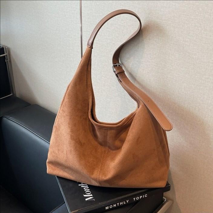 IELGY Ladies Tote Bag Suede Bucket Bag Large Capacity One Shoulder Armpit Retro Commuter