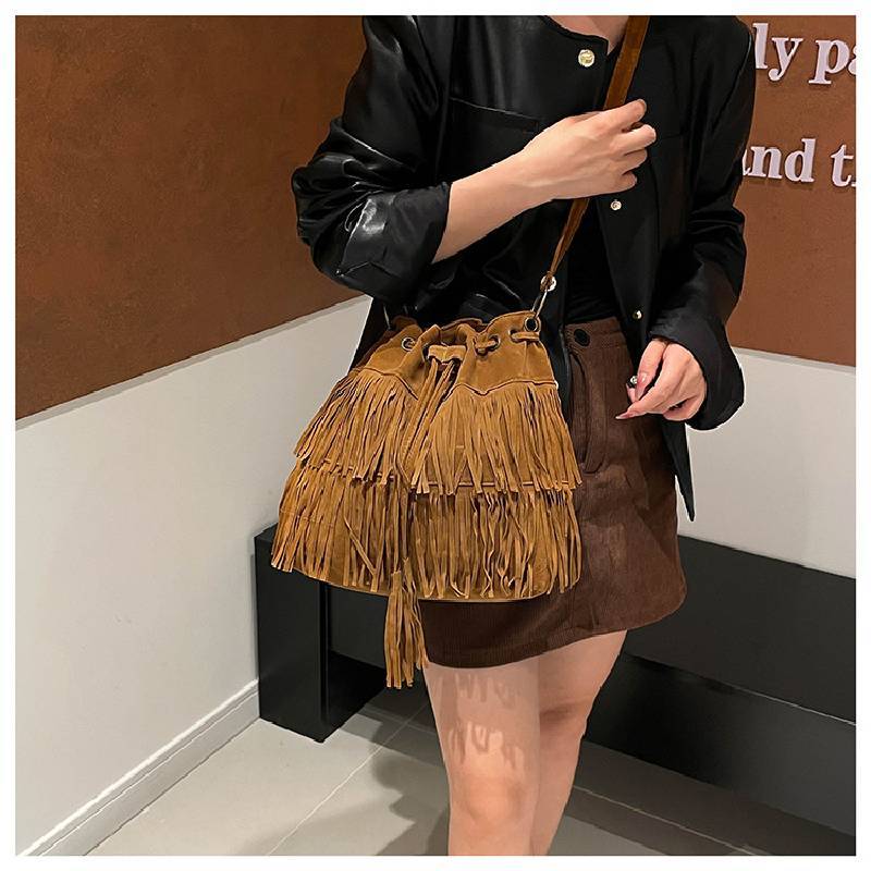 Pu Material Fringe Water Bucket Shoulder Bag With Zipper Pocket For Women