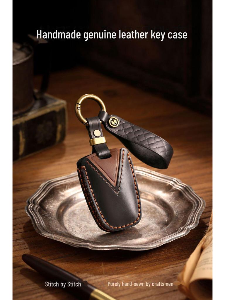Moderne IX45 Handgefertigte Schlüsselhülle aus Rindsleder - Kreative Schutzhülle mit Schnalle