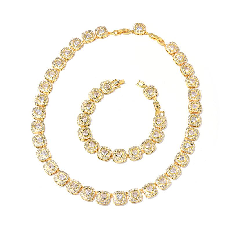 

Европейские и американские новые ожерелья Темперамент Изумрудное ожерелье Серьги Браслет Комплект Платье Циркон Аксессуары Bracelet