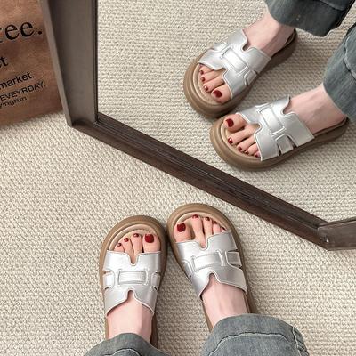 Kühle Sommerslipper für Damen, neu, mit dickem Boden, rutschfest, weicher Boden, leicht, ein Riemen, zum Mitnehmen zum Rock