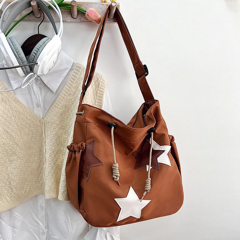 

Модная сумка большой вместимости в корейском стиле, повседневная, весна 2025, новая сумка на плечо/подмышку, в иностранном стиле, простая сумка-тоут, Shiyang