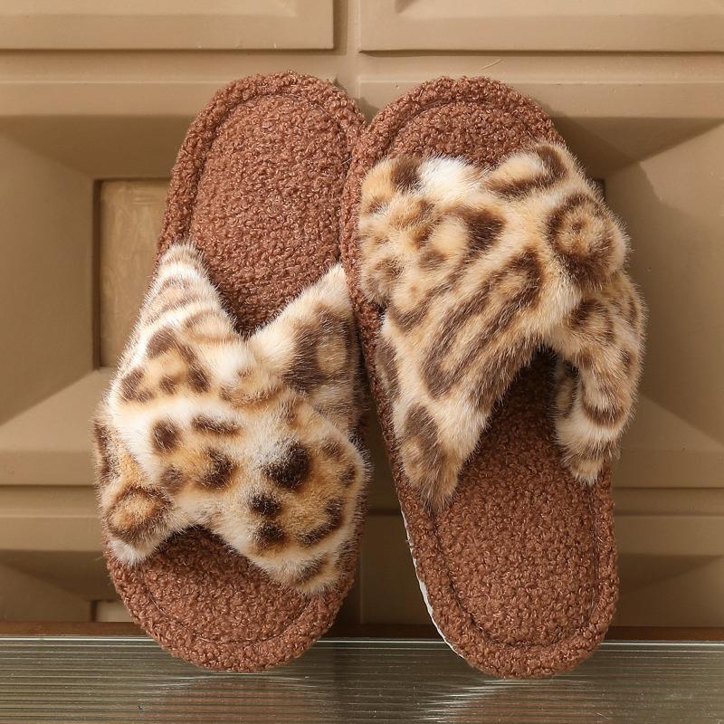 

Новые весенне-осенние шлепанцы на толстой подошве с леопардовым принтом, женская мода, уличная мода, домашние пушистые хлопковые шлепанцы 42-43