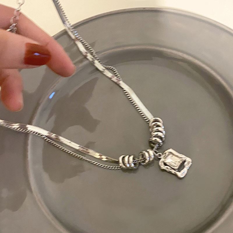 Zircon Square Pendant Double-layer Long Necklace, Fashionable and Exquisite Sweater Chain.