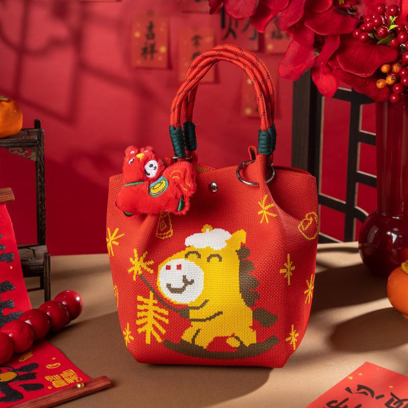 New 2026 Horse Year Cartoon Mascot Pony Knitted Bucket Bag For Women Fashion Large Capacity Portable Handbag New Year Gift