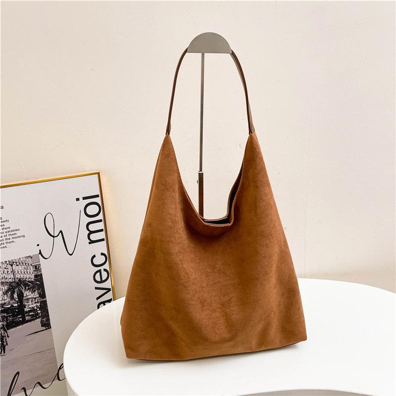 2025 autumn new retro casual commuter armpit bag women's premium sense bucket bag casual shoulder tote bag