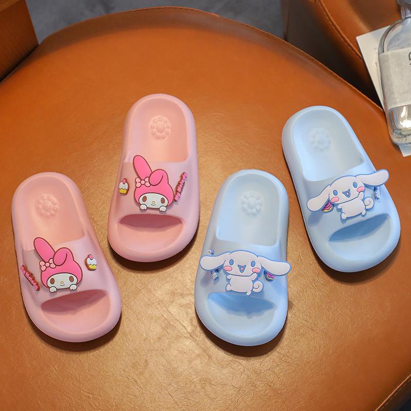 Princess-style girls' children's slippers, ultra-light, non-slip, Kuromi design, suitable for home and outdoor wear, summer sandals