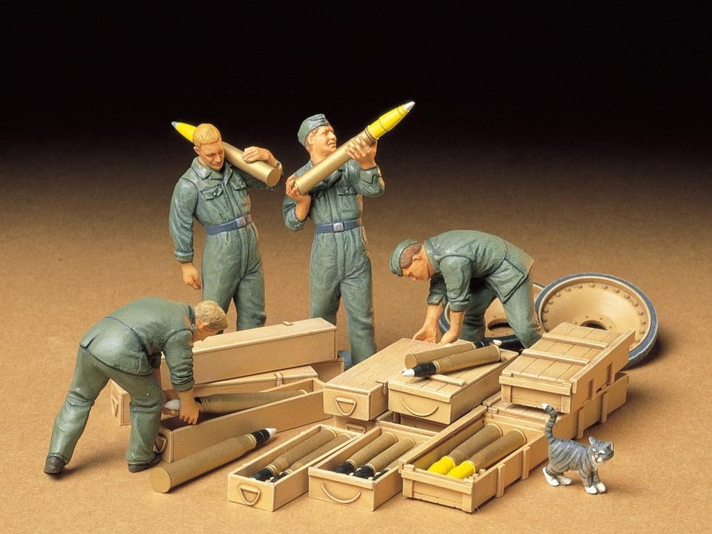 Tamiya Military Miniature Series 188 German Army Tank Crew with Cannon Loading Set Plastic Model 35188 1/35 No.