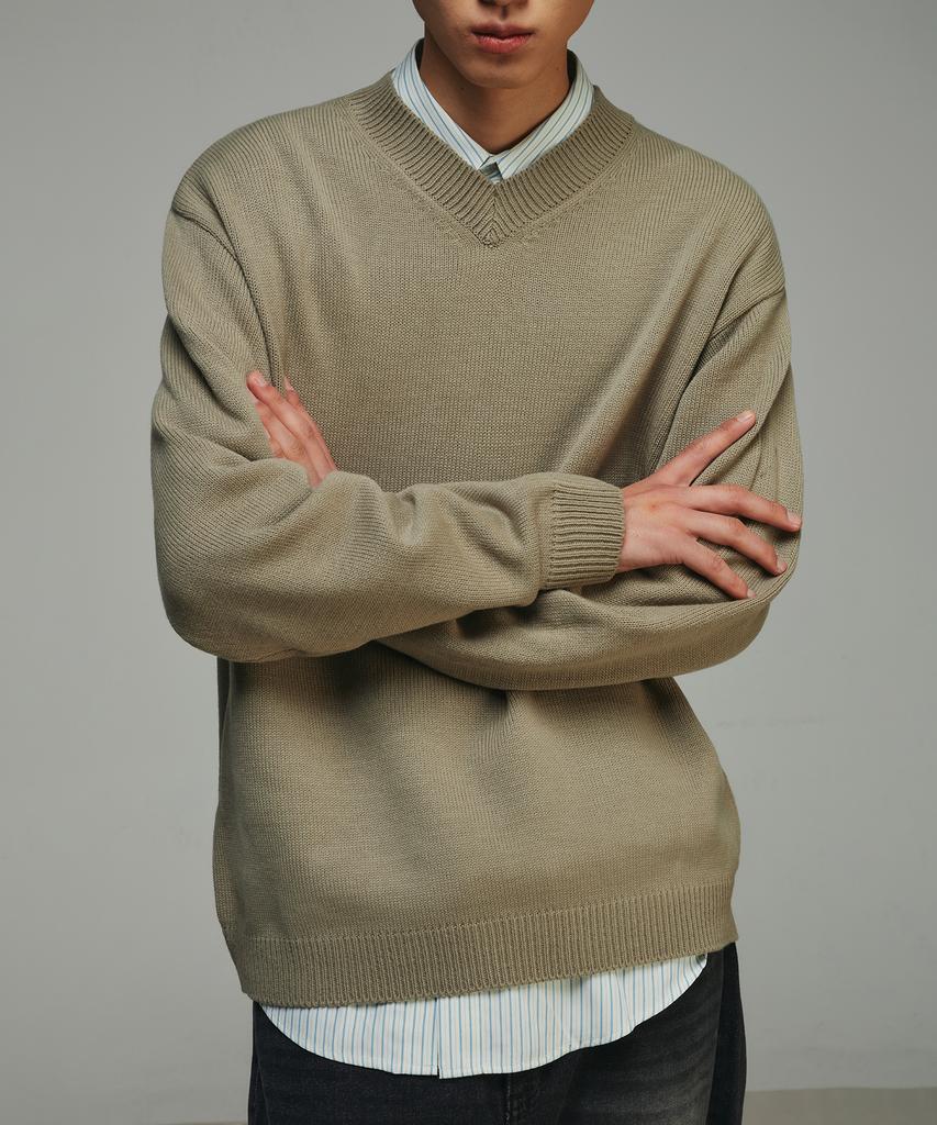 SIGNATURE V-Neck Relaxed Knit [Khaki Gray]