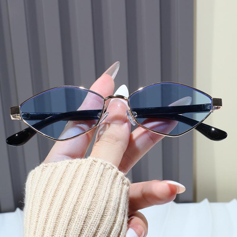 2024 High-End Small Frame Rhombus Cat Eye Polygon Sunglasses