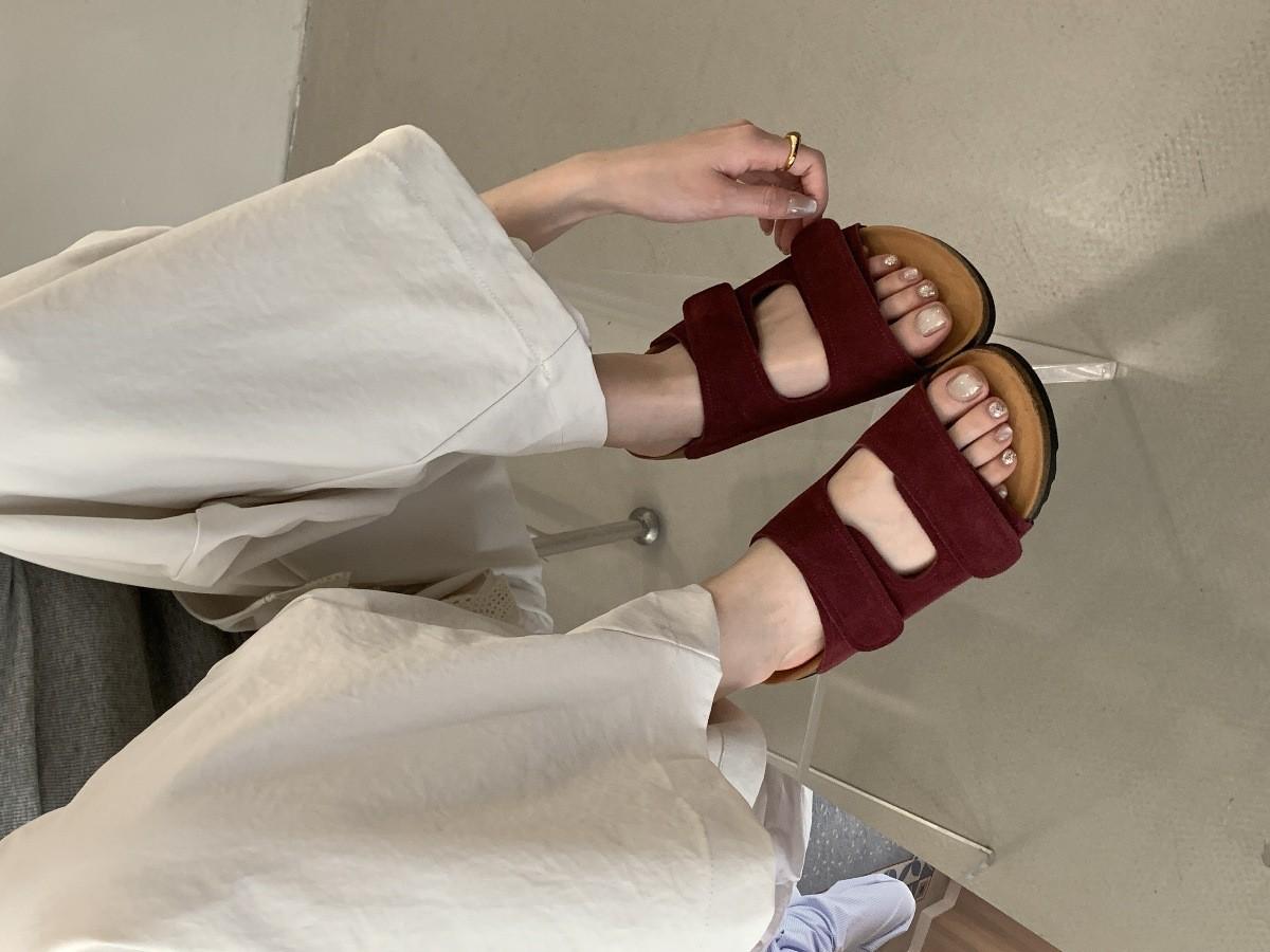 

Velcro thick-soled slippers women s summer wear soft-bottomed flat-bottomed ugly cool slippers tide 40 красный