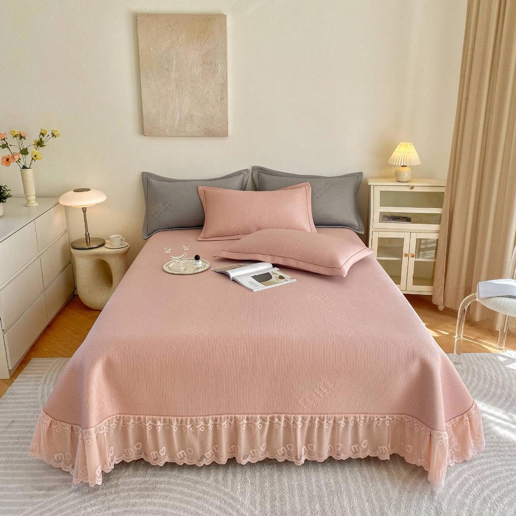 Summer French cold bean ice silk mat three-piece bed cover bed skirt Korean version lace cool mat