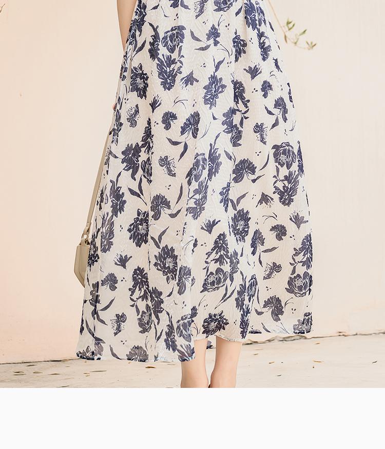 Same Style French Waist Cinched Floral Dress for Women In the Shopping Mall, Summer 2026 Temperament Round Neck Bubble Sleeve Long Skirt