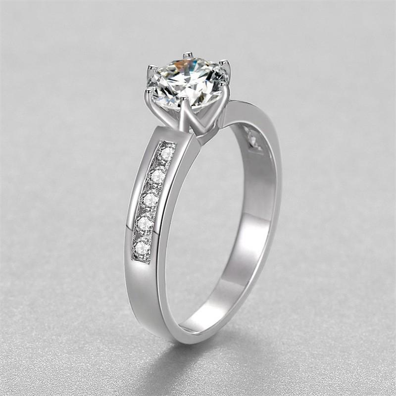 1 Carat D Color Moissanite Ring, Six-Prong Crown Design, 925 Sterling Silver, Light Luxury Jewelry