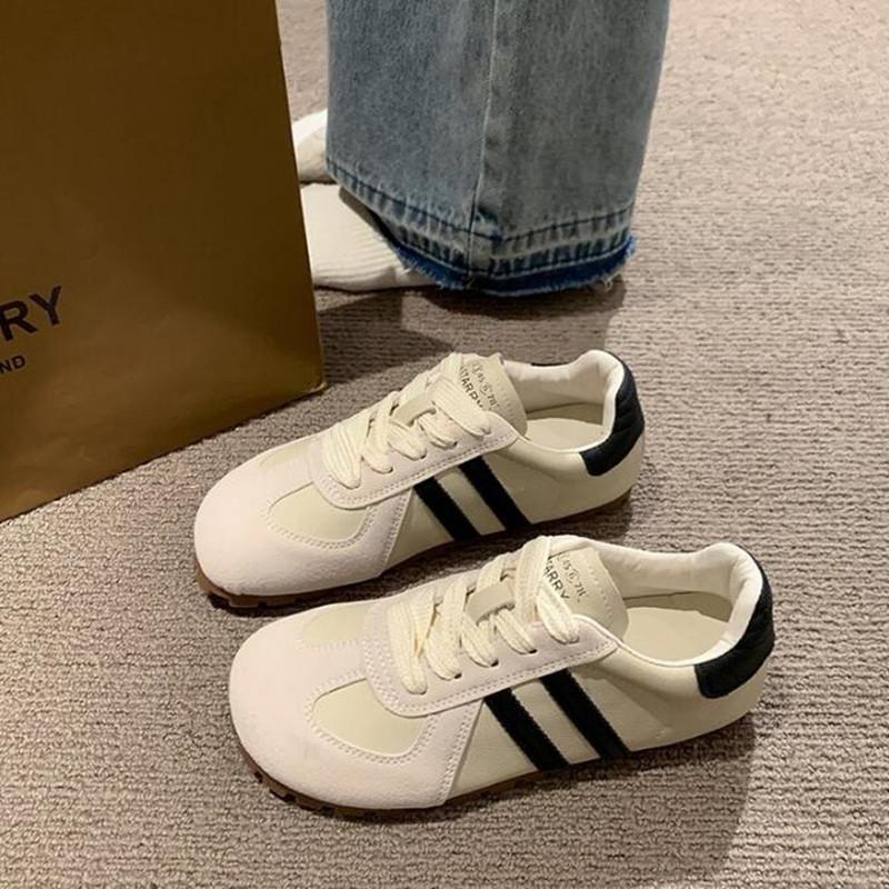 

2024 Новые весенне-осенние кроссовки на толстой подошве для женщин, легкие, универсальные, популярные, ретро, спортивные, для отдыха, горячая распродажа 35