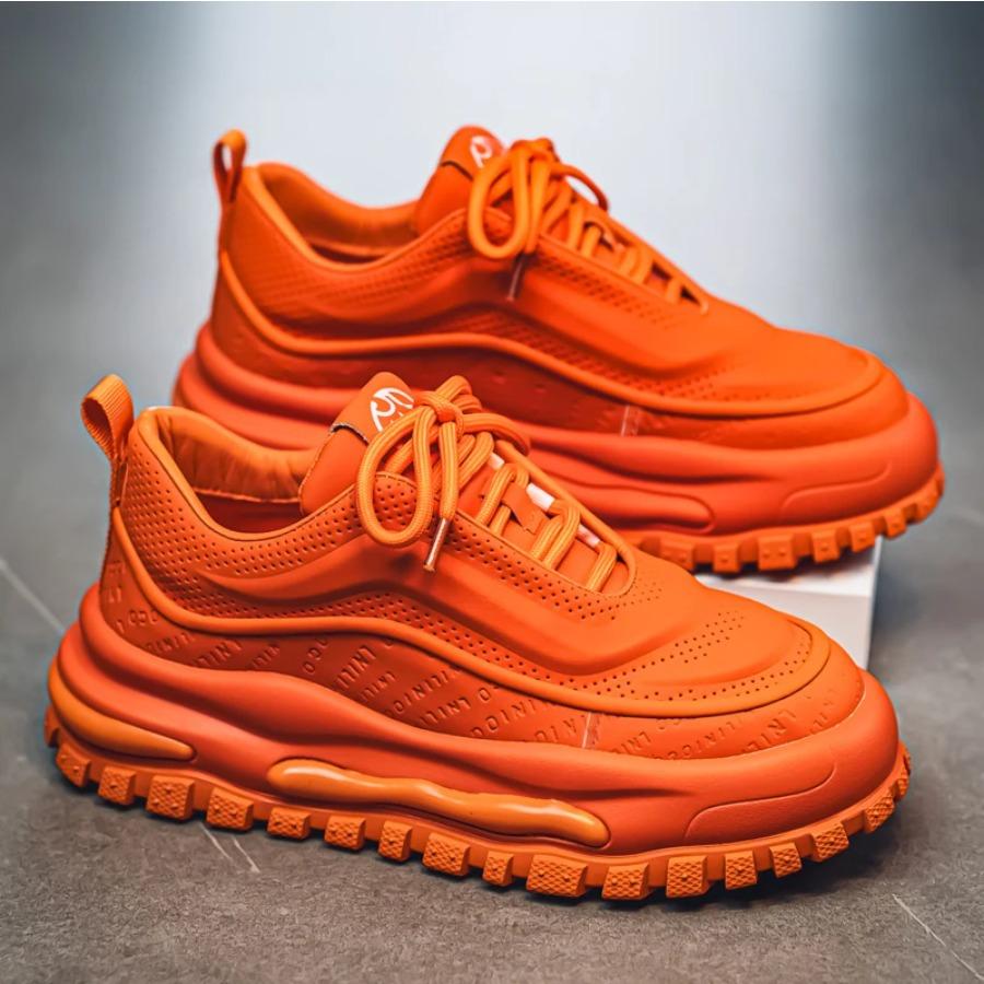 2025 Sklisikre herre fritidssportssko i stor størrelse øker tykksålede vulkaniserte sko vår og høst ny stil sko menn