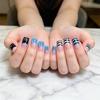 24 Pièces/Ensemble Faux Ongles Points Rayures Imprimé Couverture Complète Moyenne Faux Ongles Dégradés Changement de Style Rapide Faux Ongles avec Ajustement Parfait Port de Salon de Manucure