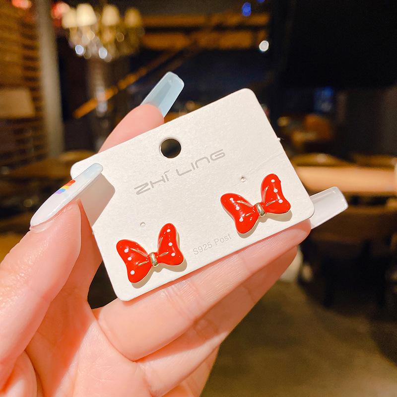 Fashion Temperament Sweet Flower Stud Earrings Women's Red Bow Flower Earrings Versatile Exquisite Daily Atmosphere Earrings