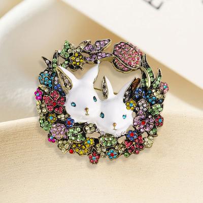 Broche Lapin Littéraire Rétro Vintage Médiéval Travail Lourd Pleine de Petits Lapins Blancs Accessoires pour Manteau Corsage