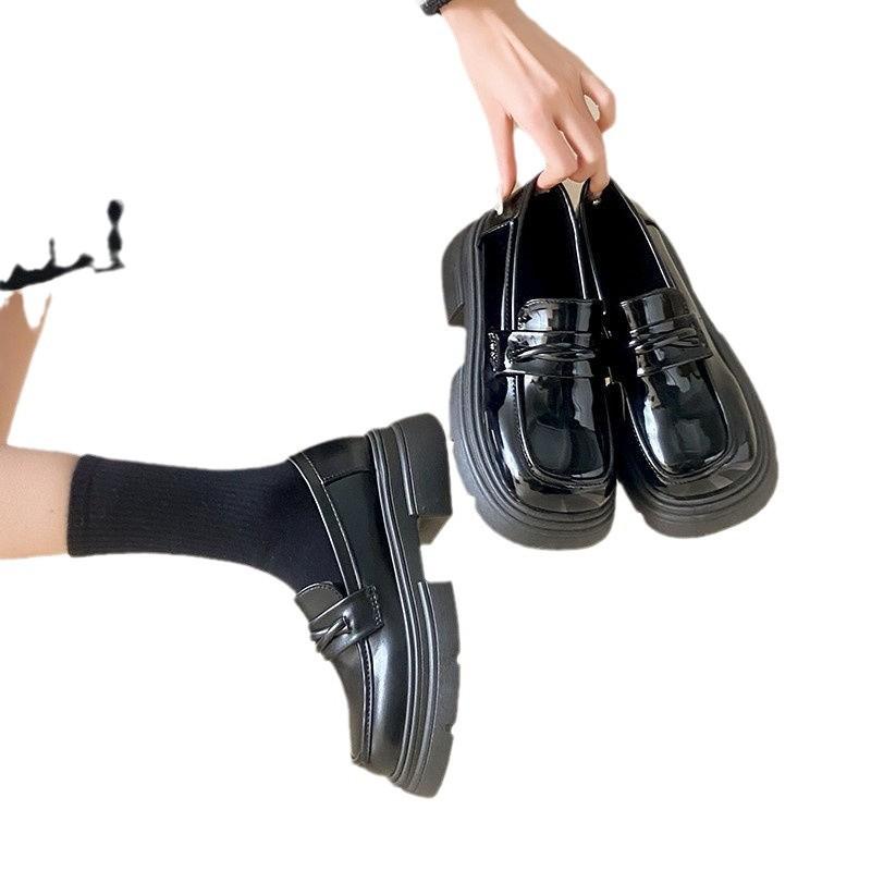 New spring and autumn thick heel one pedal round head versatile retro black platform small leather shoes women