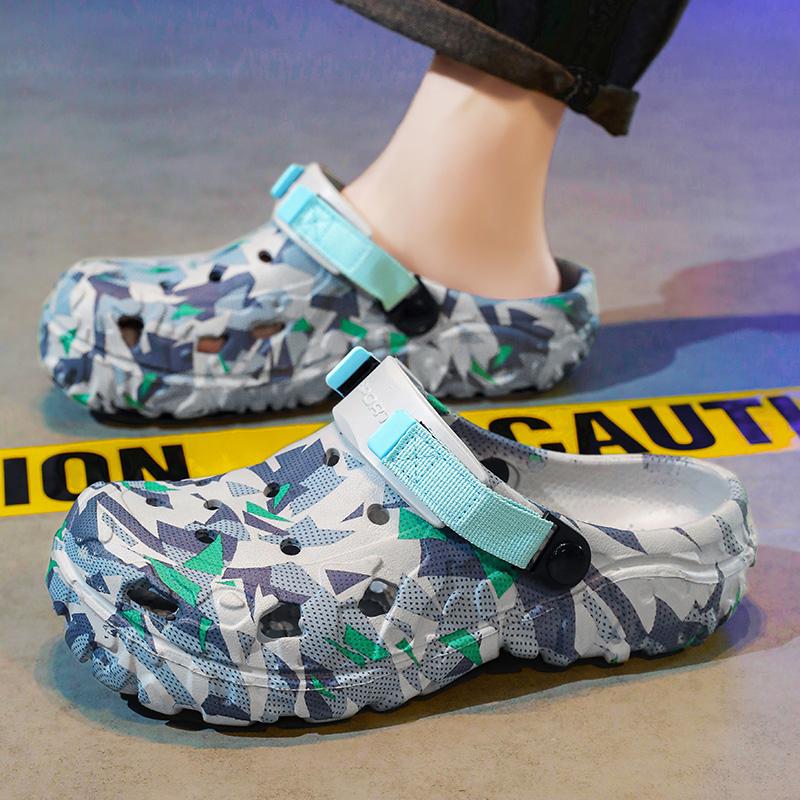 New Men's Clogs Slippers EVA Soft-soled Lightweight Home Casual Sandal Men Garden Shoes Flat Camouflage Outdoor Sandals Male