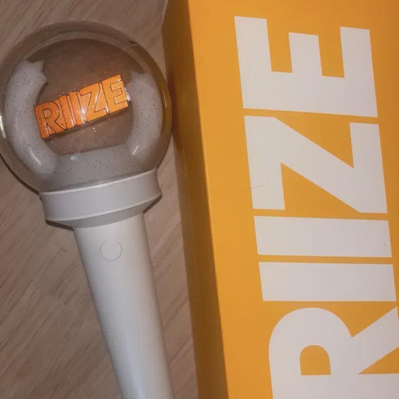 

Riize Lightstick Bong Shotaro Sungchan Eun Seok Won Bin Sohee & Tone