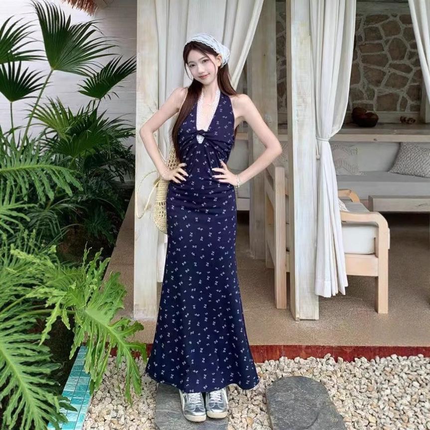 

Платье-макси с цветочным кружевом, завязками на шее - Женское Летнее 2025 Пляжный Отпуск M (Premium) синий