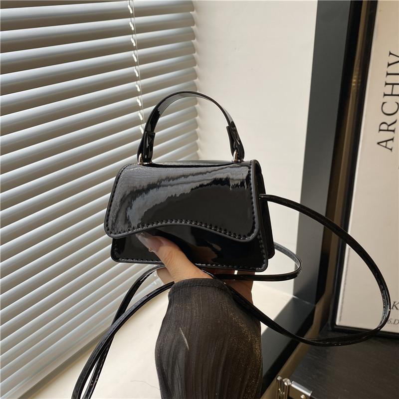 New Fashion Popular Shoulder Bag Retro Children Solid Color Handbag Niche Design Messenger Bag