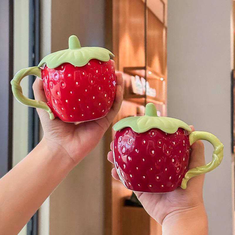 Ins roztomilý jahodový keramický hrnek dárková krabička vysoce hodnotný hrnek s víčkem suvenýr dárek k narozeninám praktický pro dívky