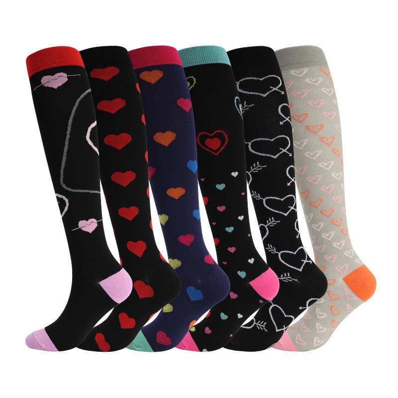 6 Paare Kombi: Gemusterte Kompressionssocken zum Laufen, für Yoga und Sport - Schweißabsorbierend, atmungsaktiv, schnelltrocknend, Wadenstrümpfe für den Herbst