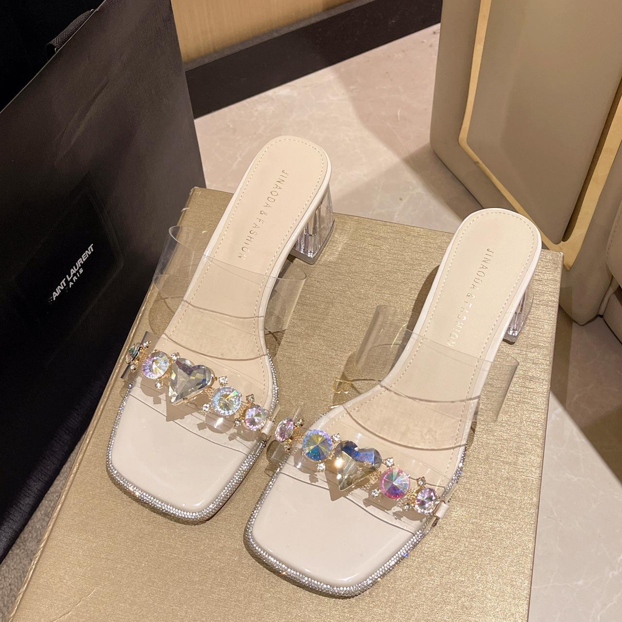 

2025 summer new transparent square head thick heel sandals outside the Internet celebrity rhinestone word French temperament drag cool woman 35