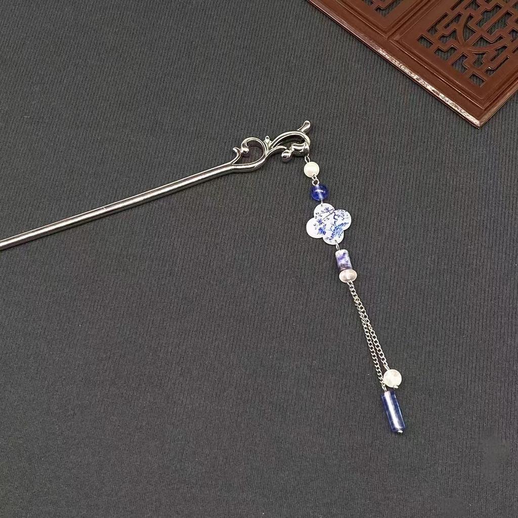 1pc Exquisite Fashion Chinese Traditional Blue and White Porcelain Patterned Women's Alloy Hanfu Tassel Niche Coiled Hairpin