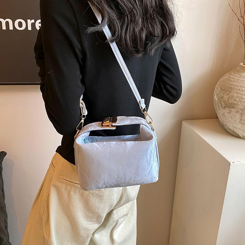 Pu Material Small Square Bag For Women Fashion Summer Casual Crossbody Purse With Zipper Closure